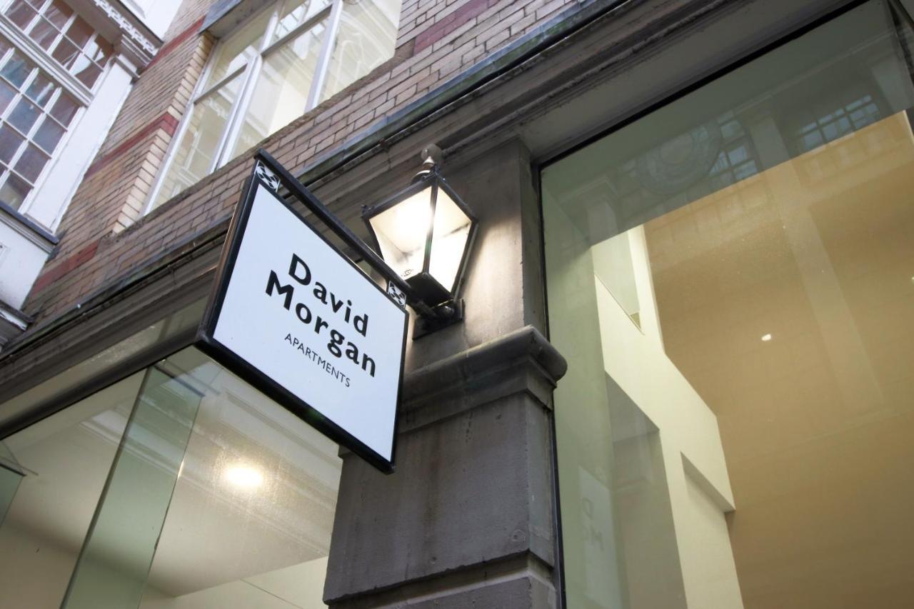 No 2 Under The Clock By Ssw - 2Br, Right In The City Centre, Sleeps 6 คาร์ดิฟฟ์ ภายนอก รูปภาพ